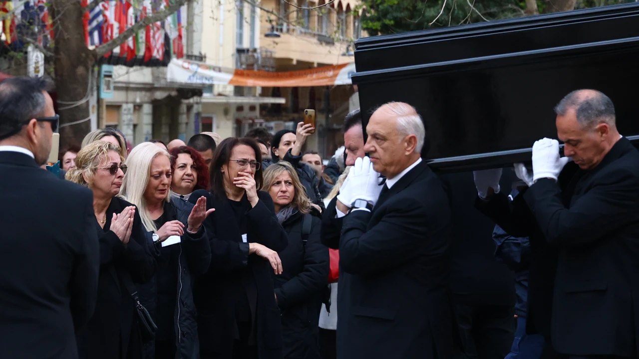 Μαρινέλλα: Στις 14:00 το τελευταίο «αντίο» στη Μητρόπολη Αθηνών