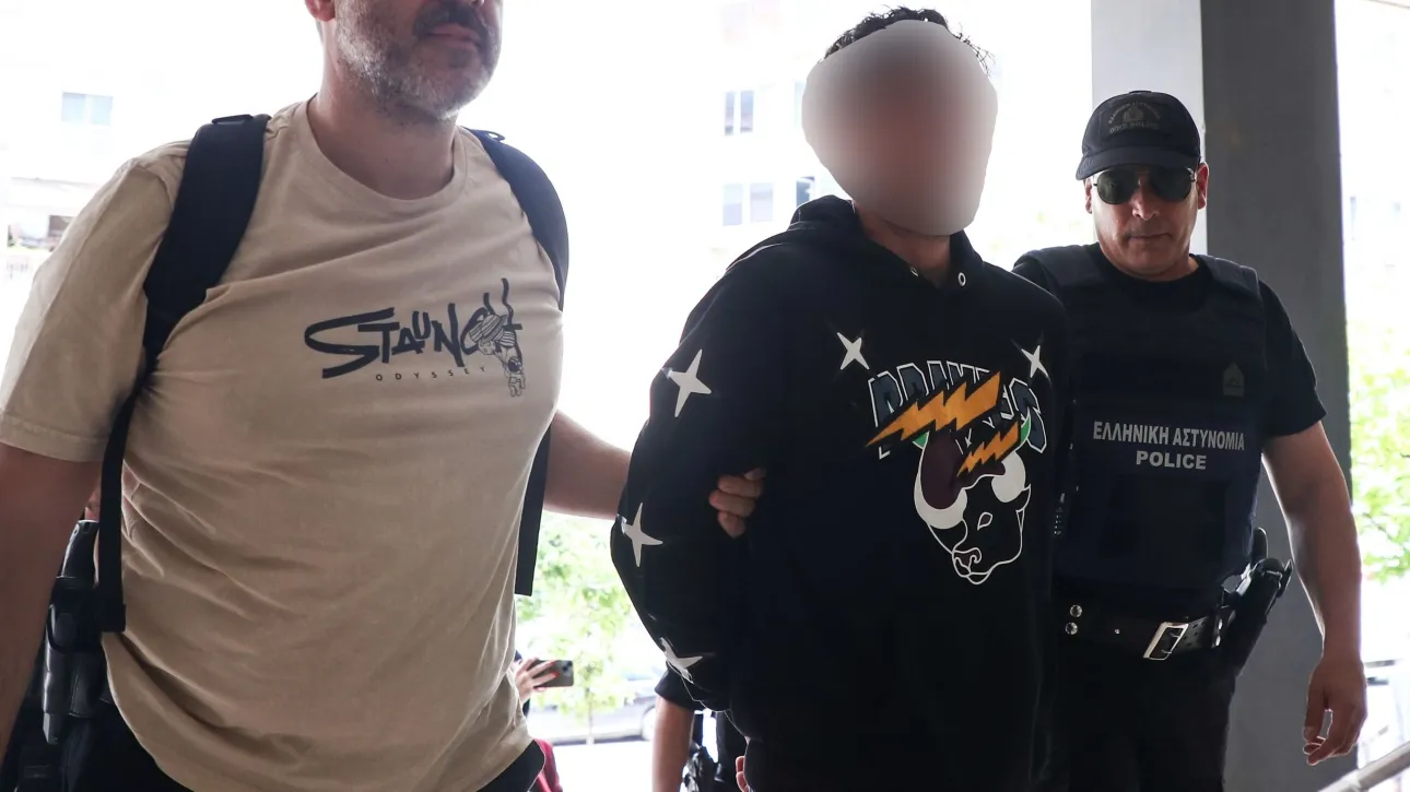 Σοκ στο Τριάδι: Πάνω από 14 χτυπήματα στο πρόσωπο του 67χρονου από το γιο του