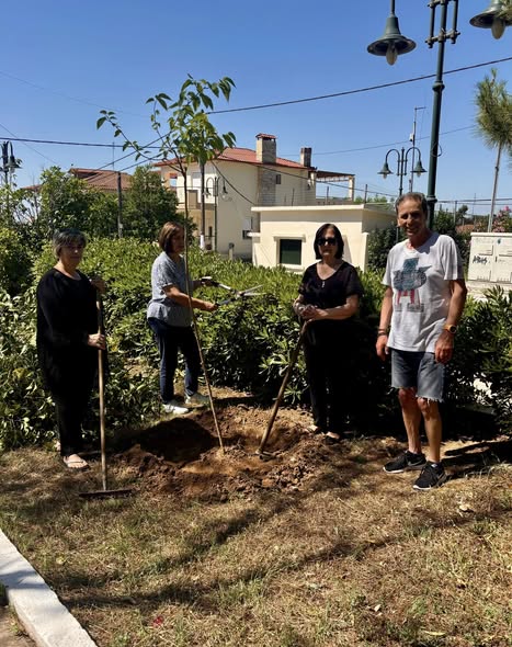 “Ο ΦΑΡΟΣ” φροντίζει το πράσινο στο Αγγελοχώρι και δεν αφήνει τίποτα στην τύχη του!